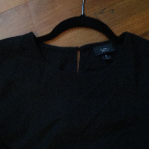 Linen blouse - Picture 3 of 3